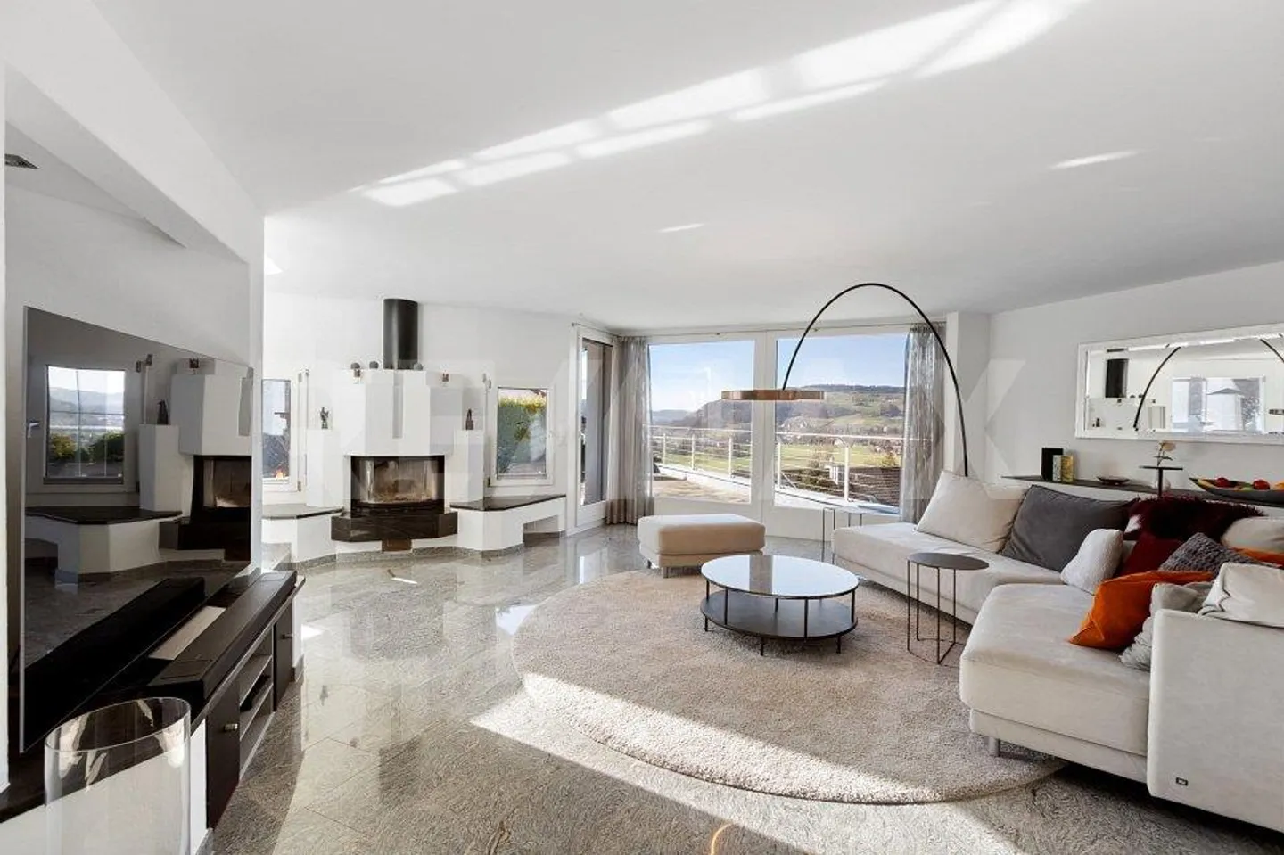 Casa unifamiliare architettonica di 6,5 stanze con vista - Foto 4 di 13