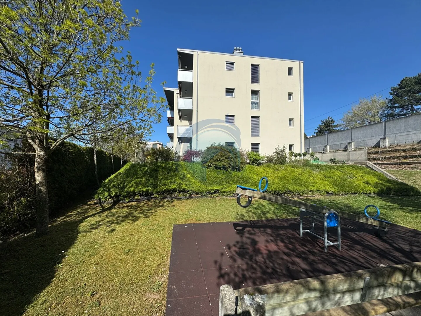 Appartamento Moderno con Vista Lago - Foto 2 di 14