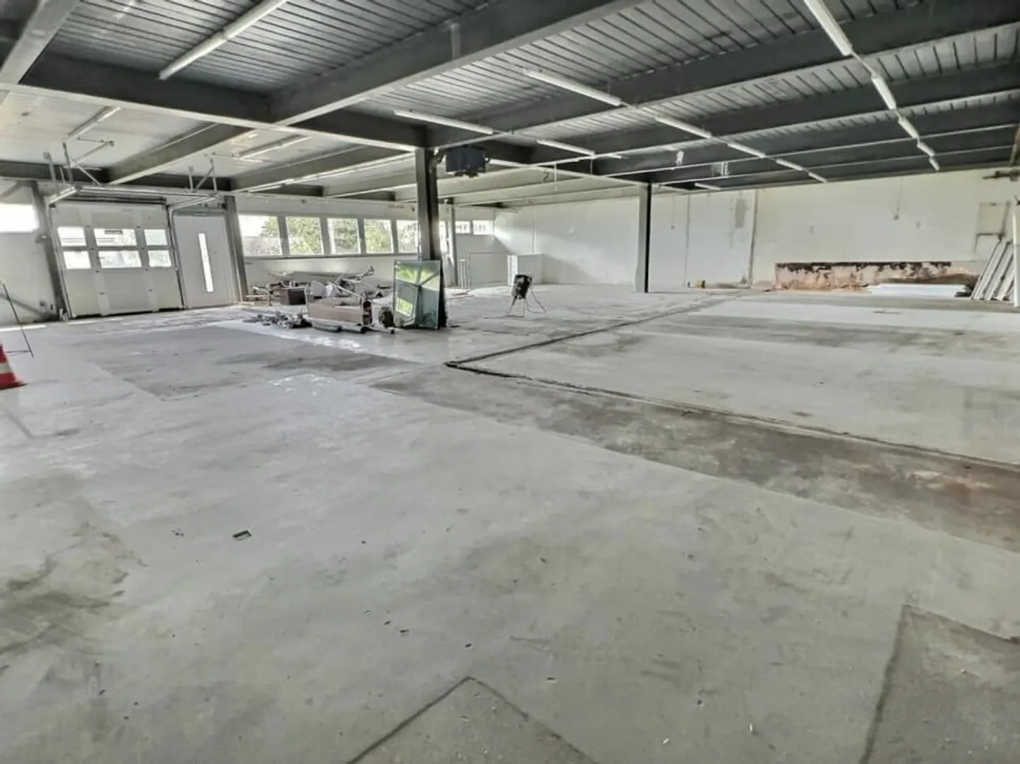 Artisanal 567 m2 à Brent - Foto 4 von 5