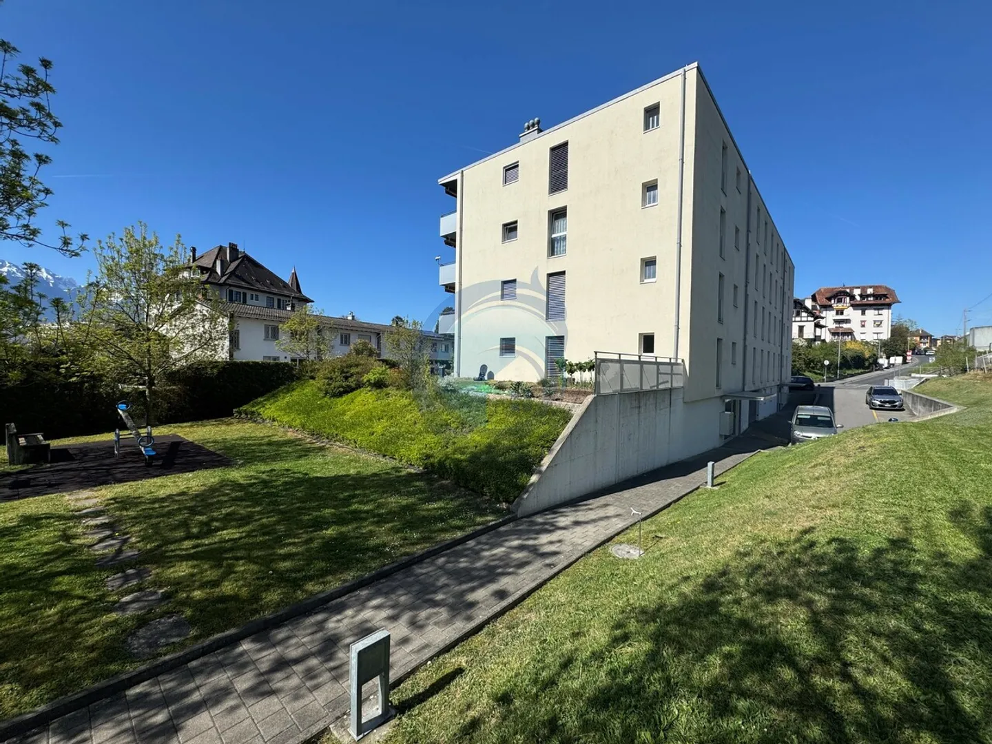 Appartamento Moderno con Vista Lago - Foto 3 di 14