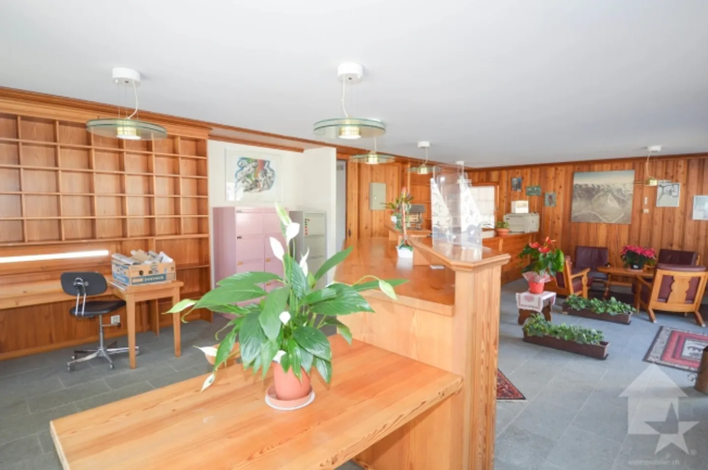 Commercial premises, prime location - Photo 3 of 12