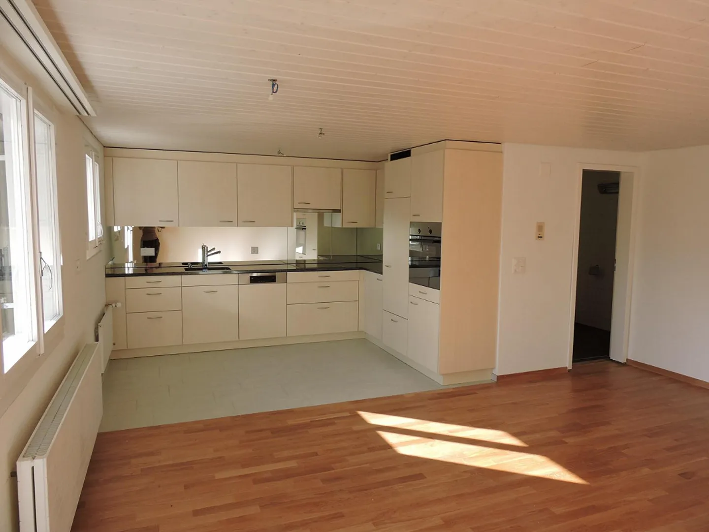 Appartement 2.5 pièces dans un emplacement de rêve - Photo 4 sur 5