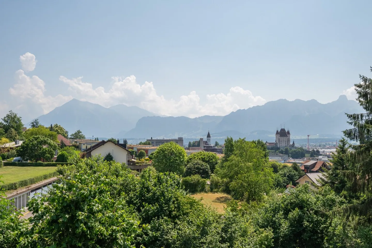 Maison individuelle avec grand appartement au Brändlisberg - Photo 2 sur 37