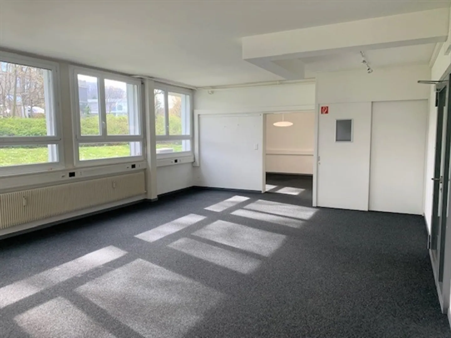 Ampie superfici per uffici a Oberwil - Foto 2 di 10