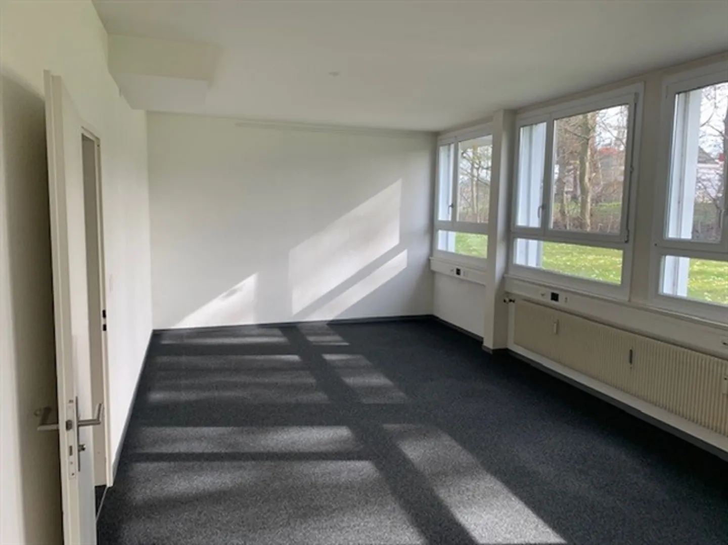 Ampie superfici per uffici a Oberwil - Foto 3 di 10