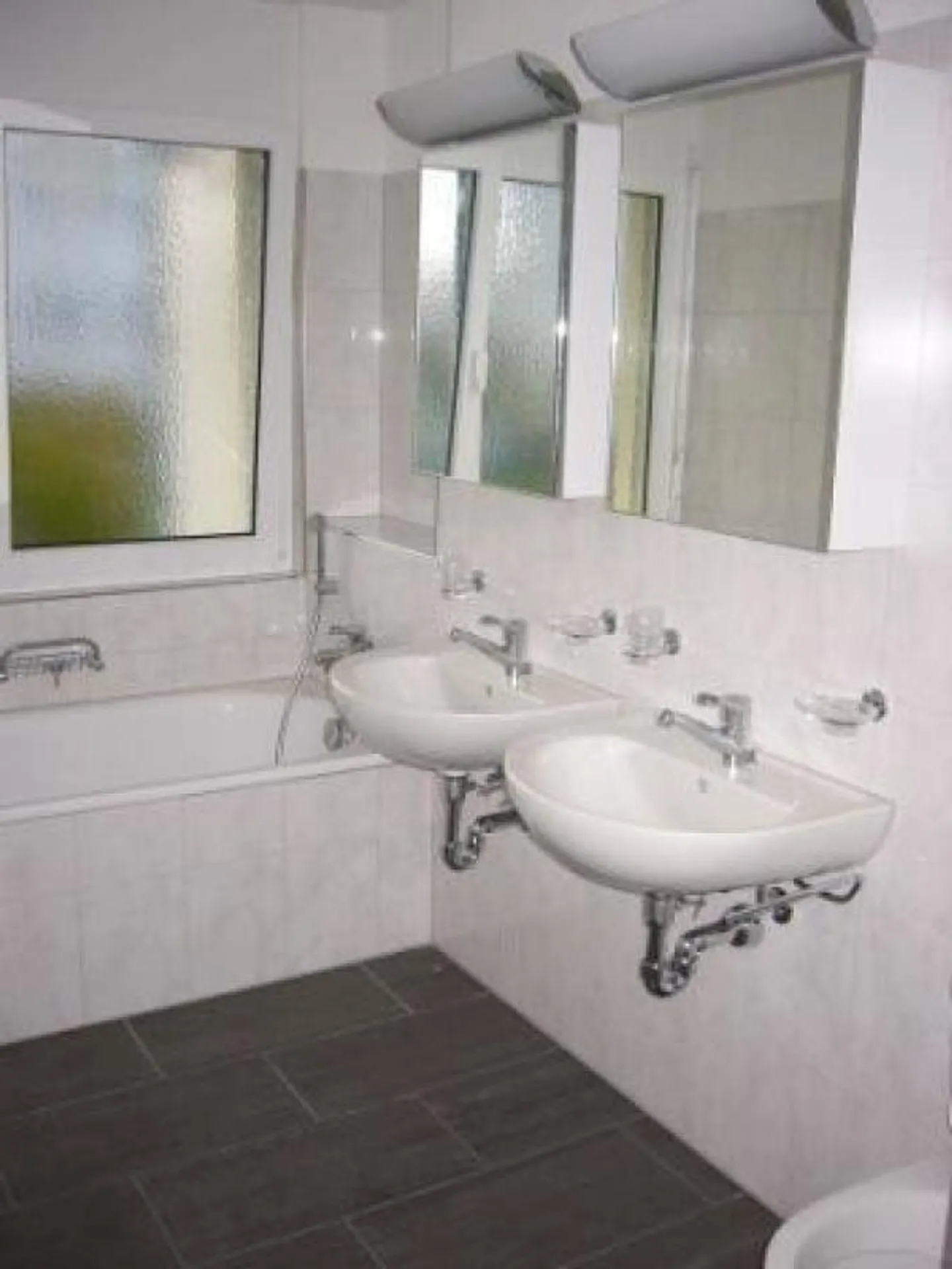 Grosszügige 4.5 Zimmer-Wohnung - Foto 3 von 5