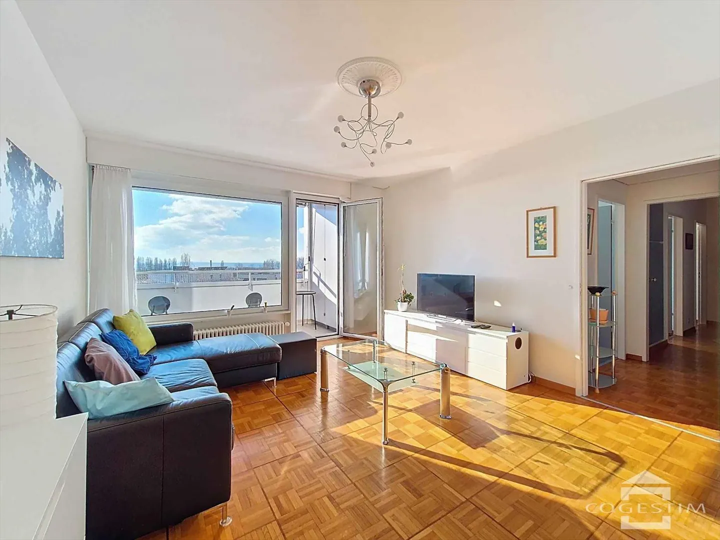 3.5 Room Apartment - Photo 3 of 13