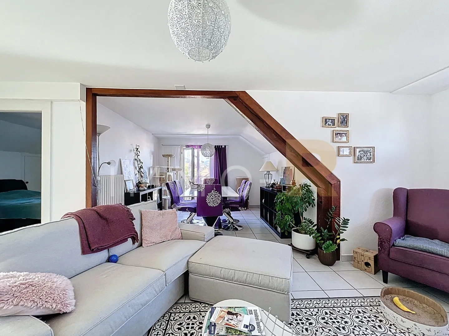 Mischgenutztes Gebäude im Zentrum von Semsales - Foto 11 von 13