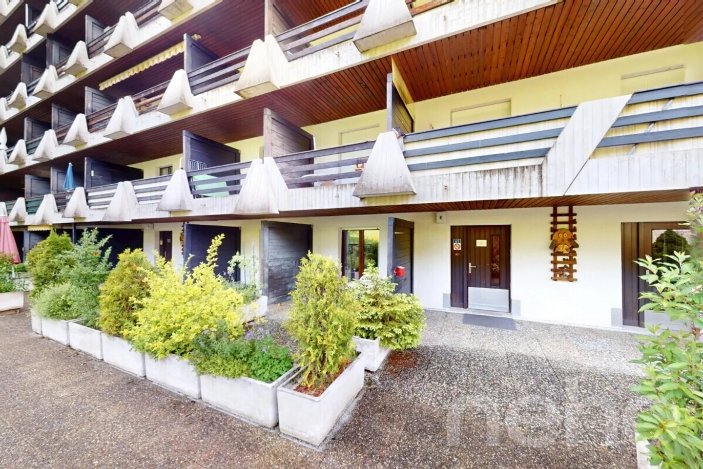 Esclusivo: Studio ristrutturato con terrazza a livello del suolo - Foto 3 di 13