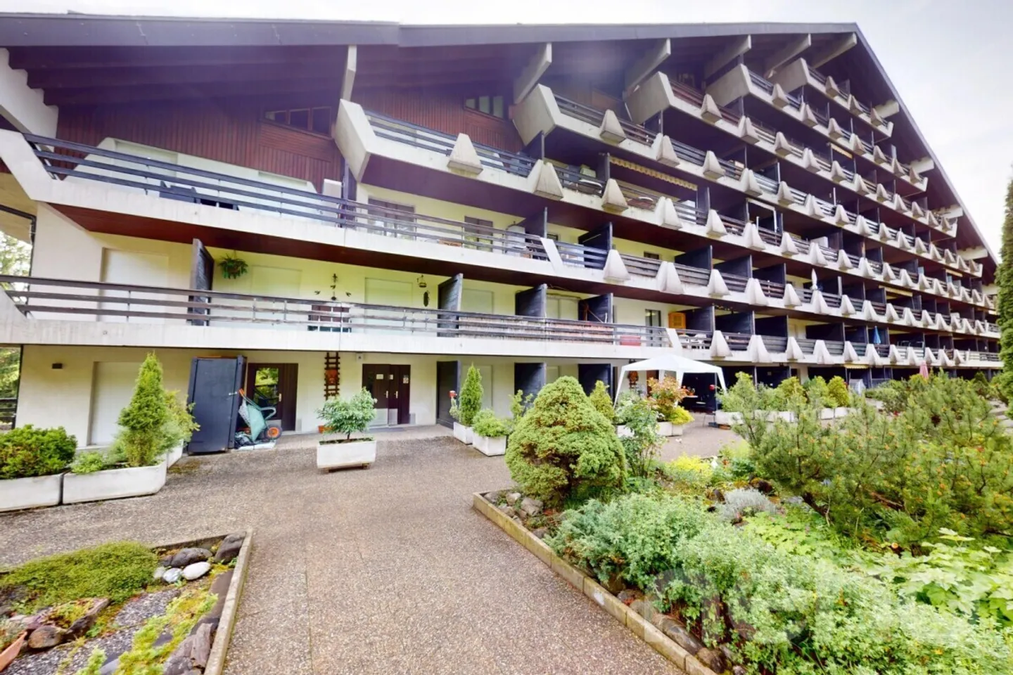 Esclusivo: Studio ristrutturato con terrazza a livello del suolo - Foto 1 di 13