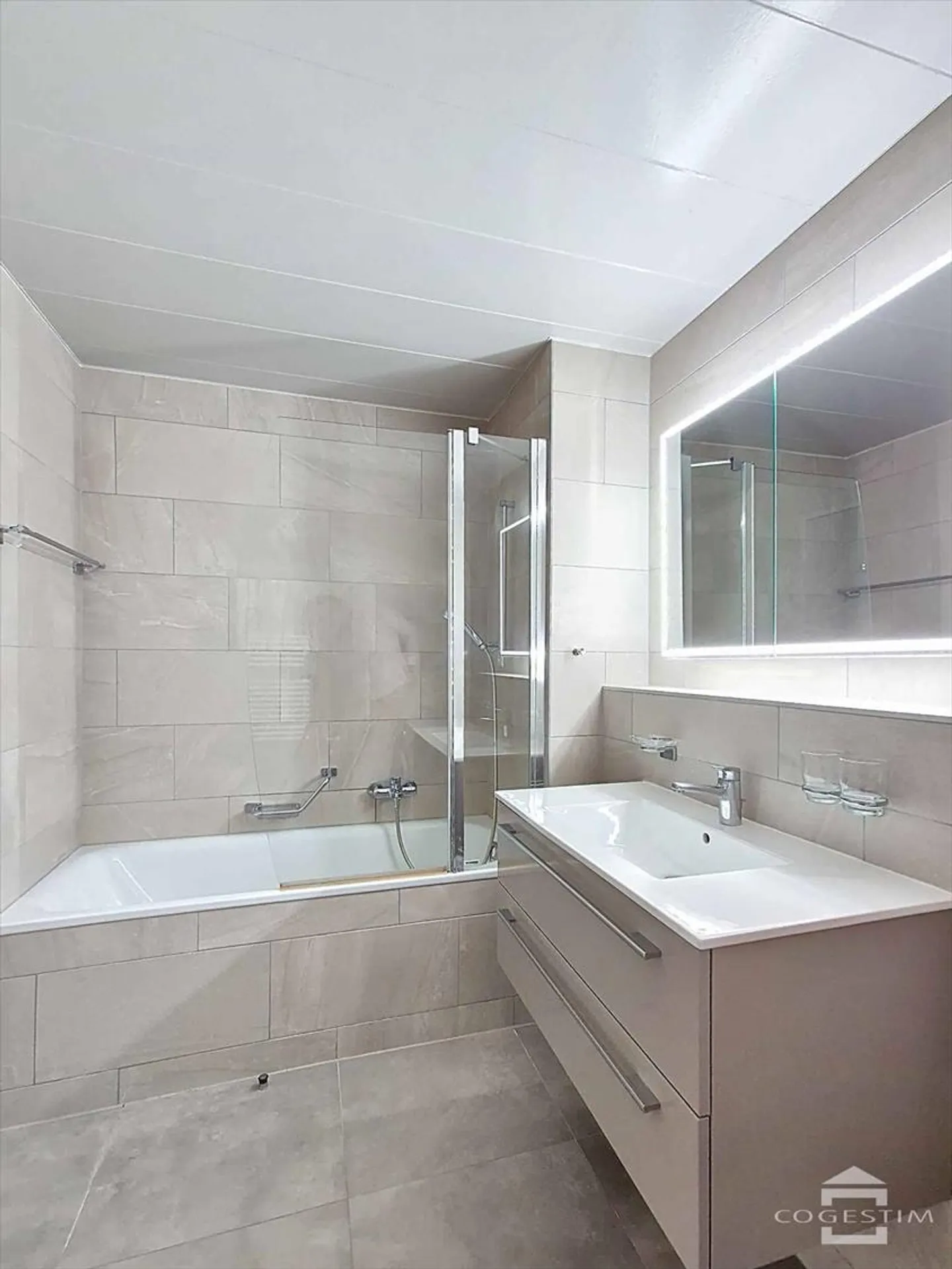 3.5 Room Apartment - Photo 9 of 13