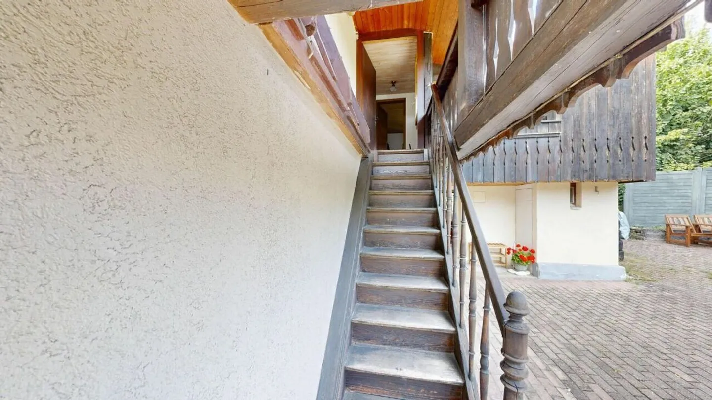 SECTION DE FERME AVEC 2 UNITÉS D'HABITATION - Photo 8 sur 17