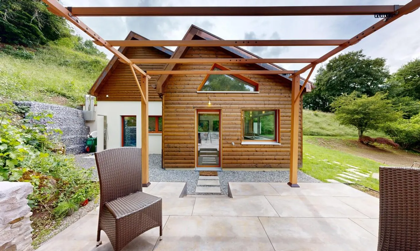 magnificent new villa in a haven of peace close to amenities - Photo 4 of 11