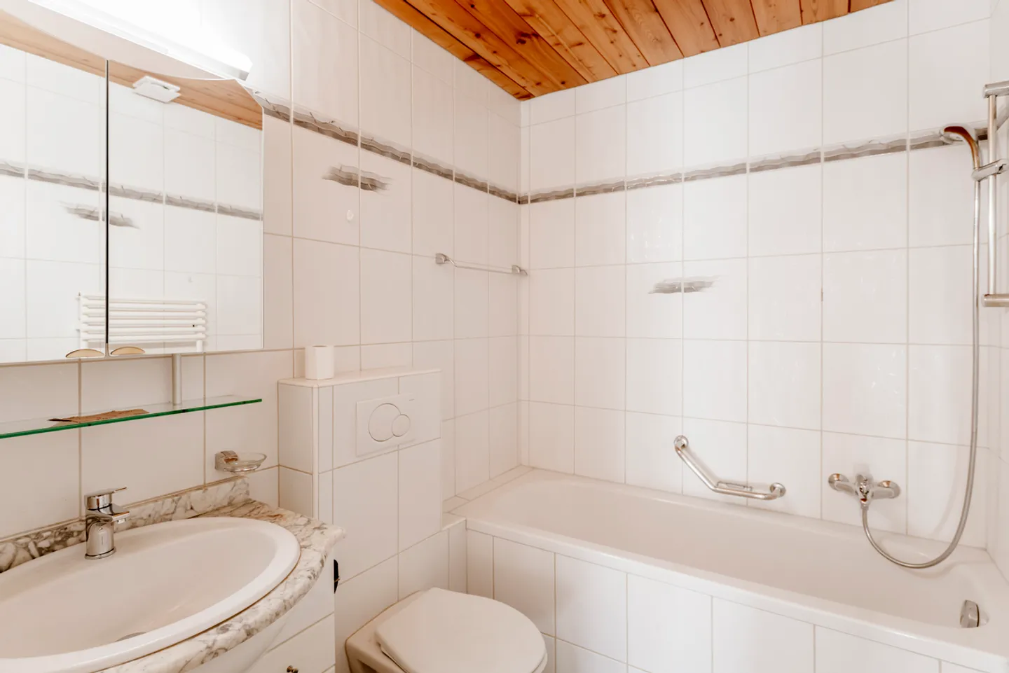 Schönes Gebäude mit 6 Wohnungen - Foto 6 von 11