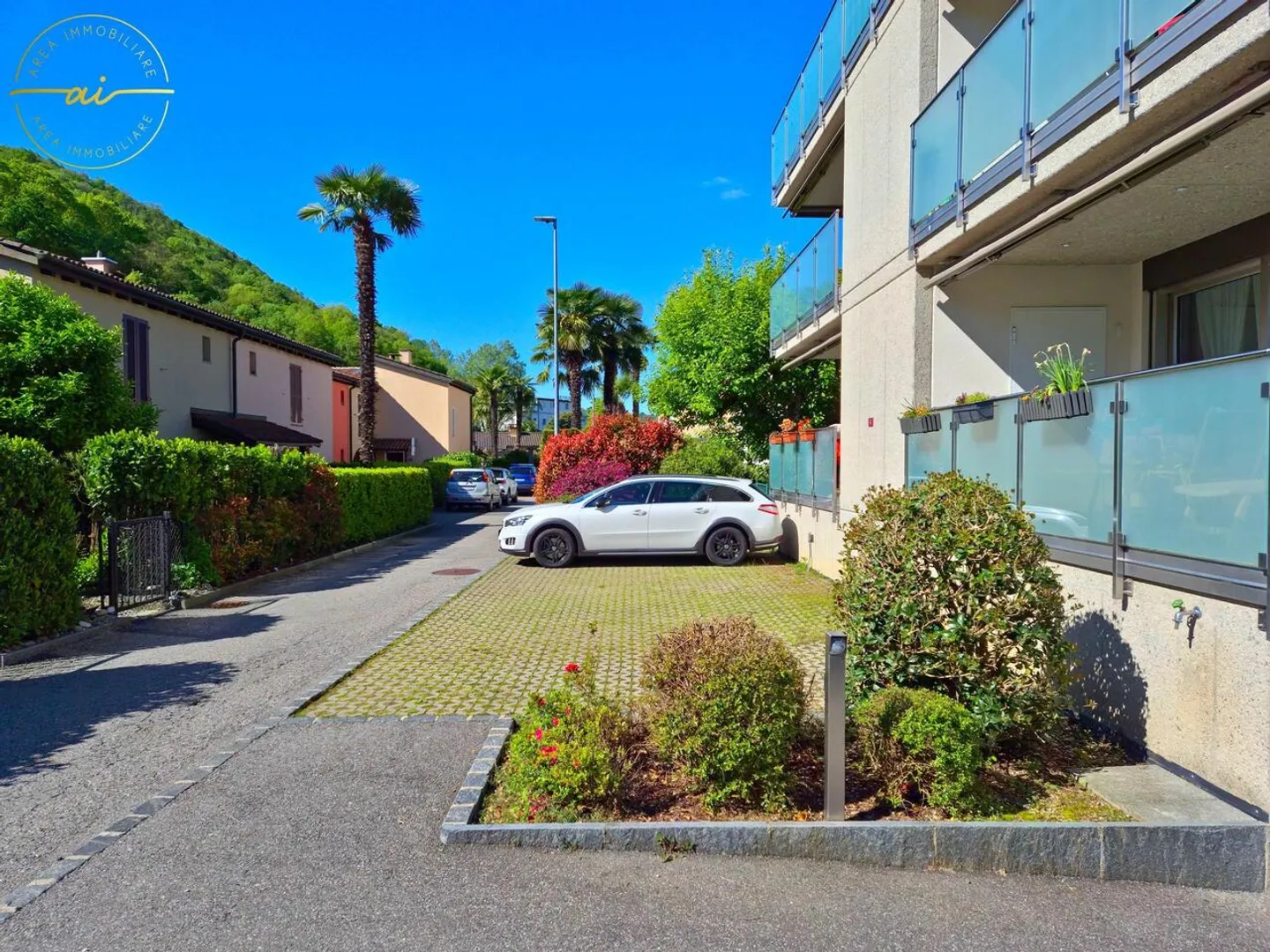 APPARTAMENTO 4.5 LOCALI A DUE PASSI DAL LAGO - Foto 10 di 11