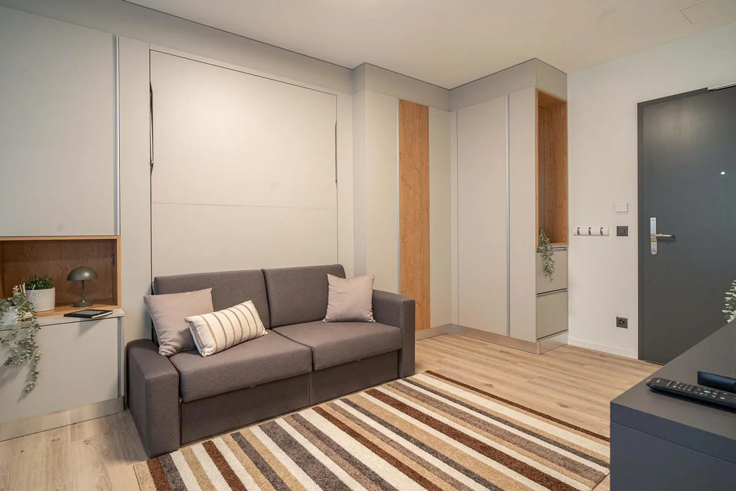 City Pop - Studio Apartments in Basel, next to the train station - Photo 7 of 13