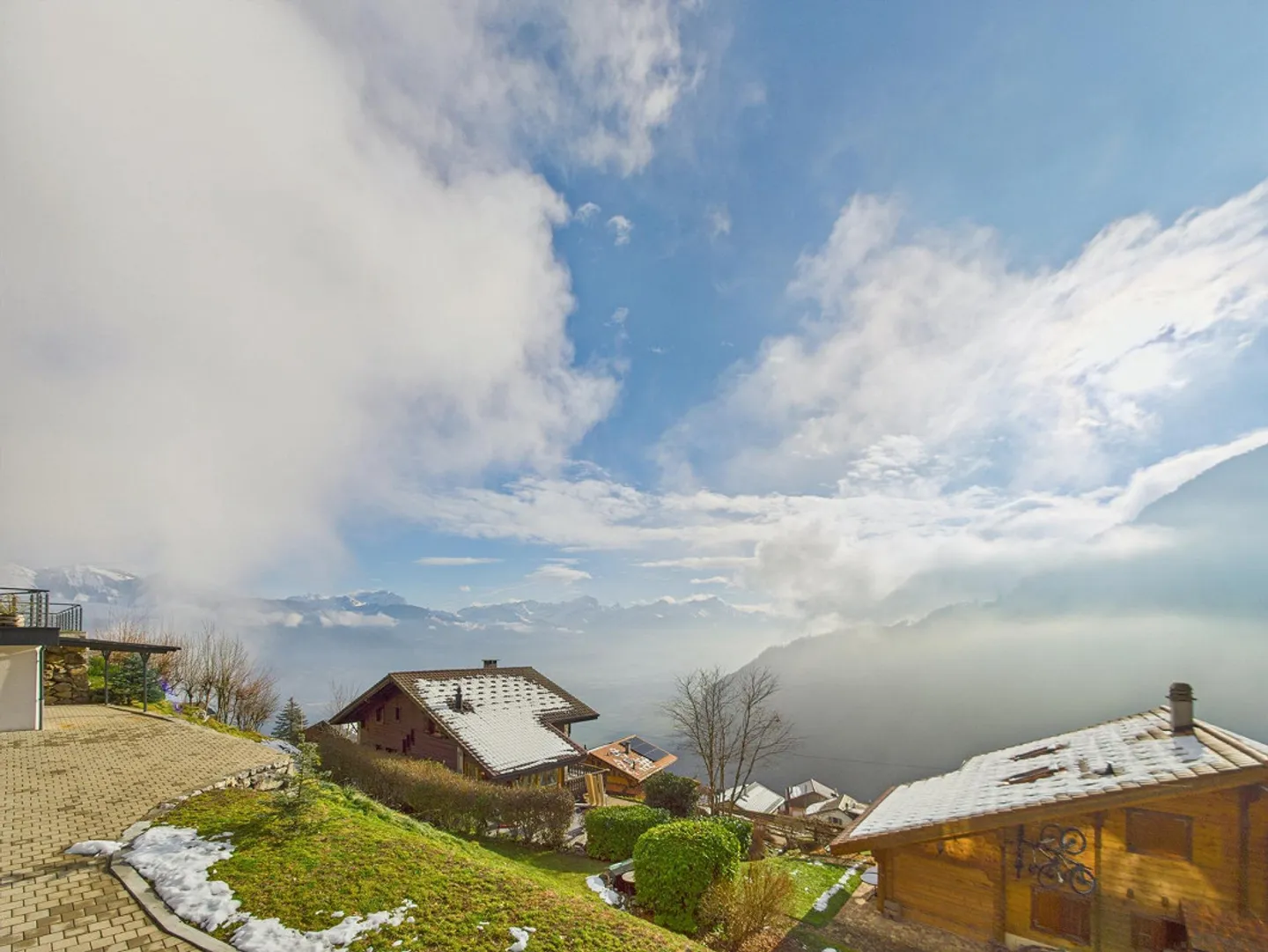 Appartamento spazioso e luminoso di 4,5 stanze con grande terrazza - Foto 13 di 14