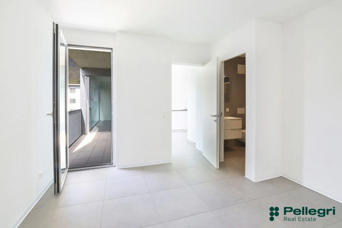Modern and Central 3.5 Room Apartment - Photo 5 of 7