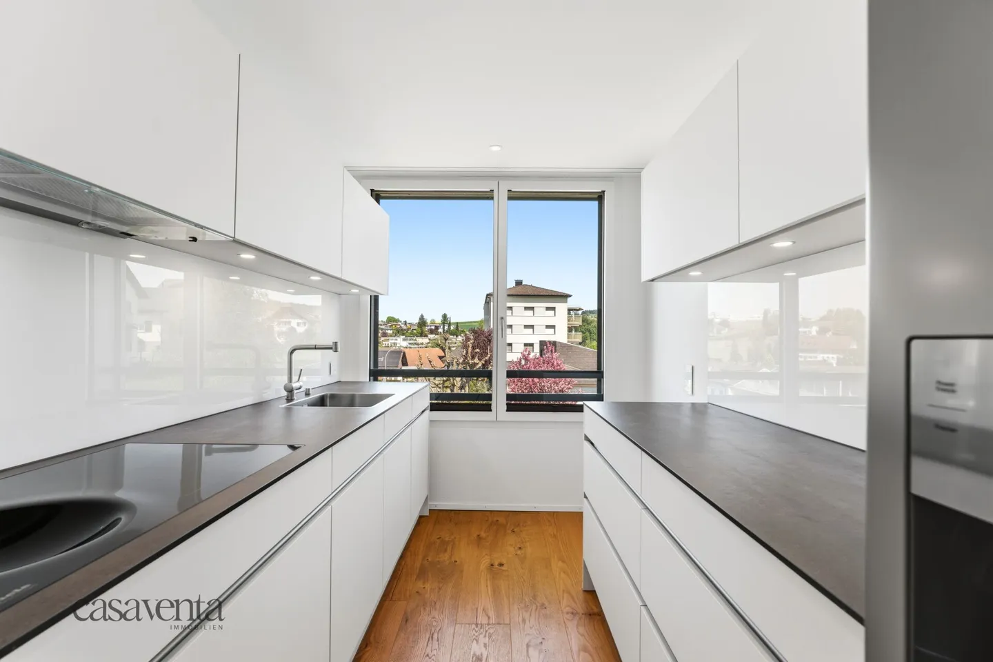 BANCA VERIFICATA CONFERMATA Appartamento attico esclusivo con vista da sogno sulla città vecchia di Beromünster - Foto 12 di 32