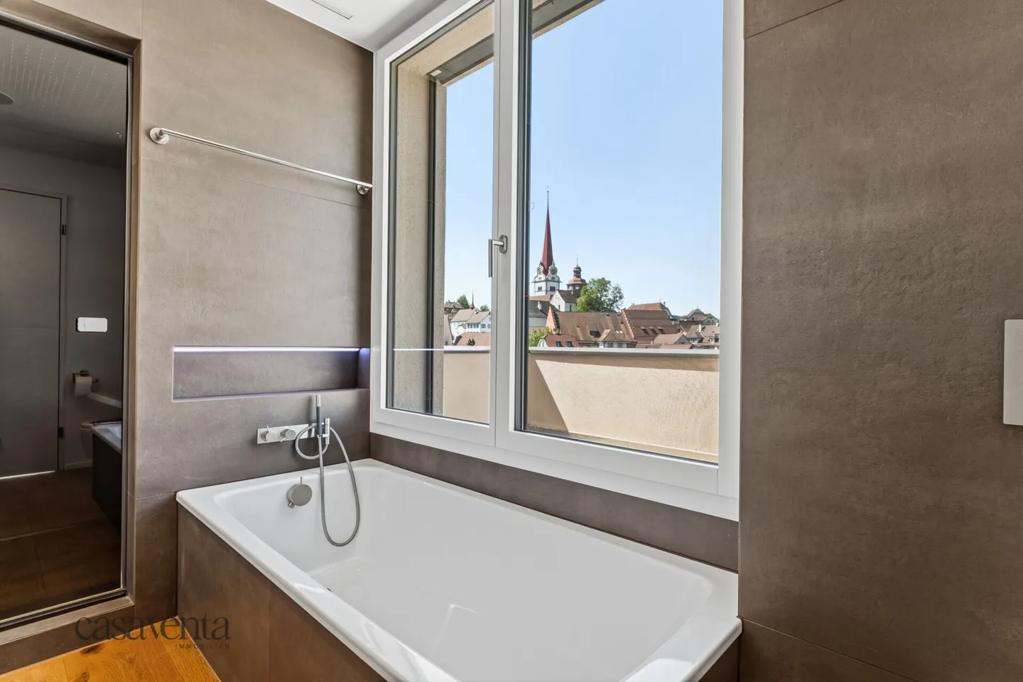 BANCA VERIFICATA CONFERMATA Appartamento attico esclusivo con vista da sogno sulla città vecchia di Beromünster - Foto 19 di 32
