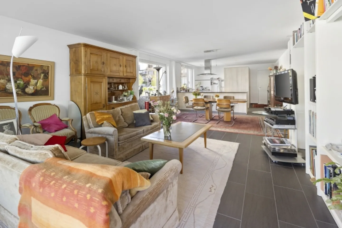 Living for every stage of life, quiet, central, future-proof - Photo 3 of 14