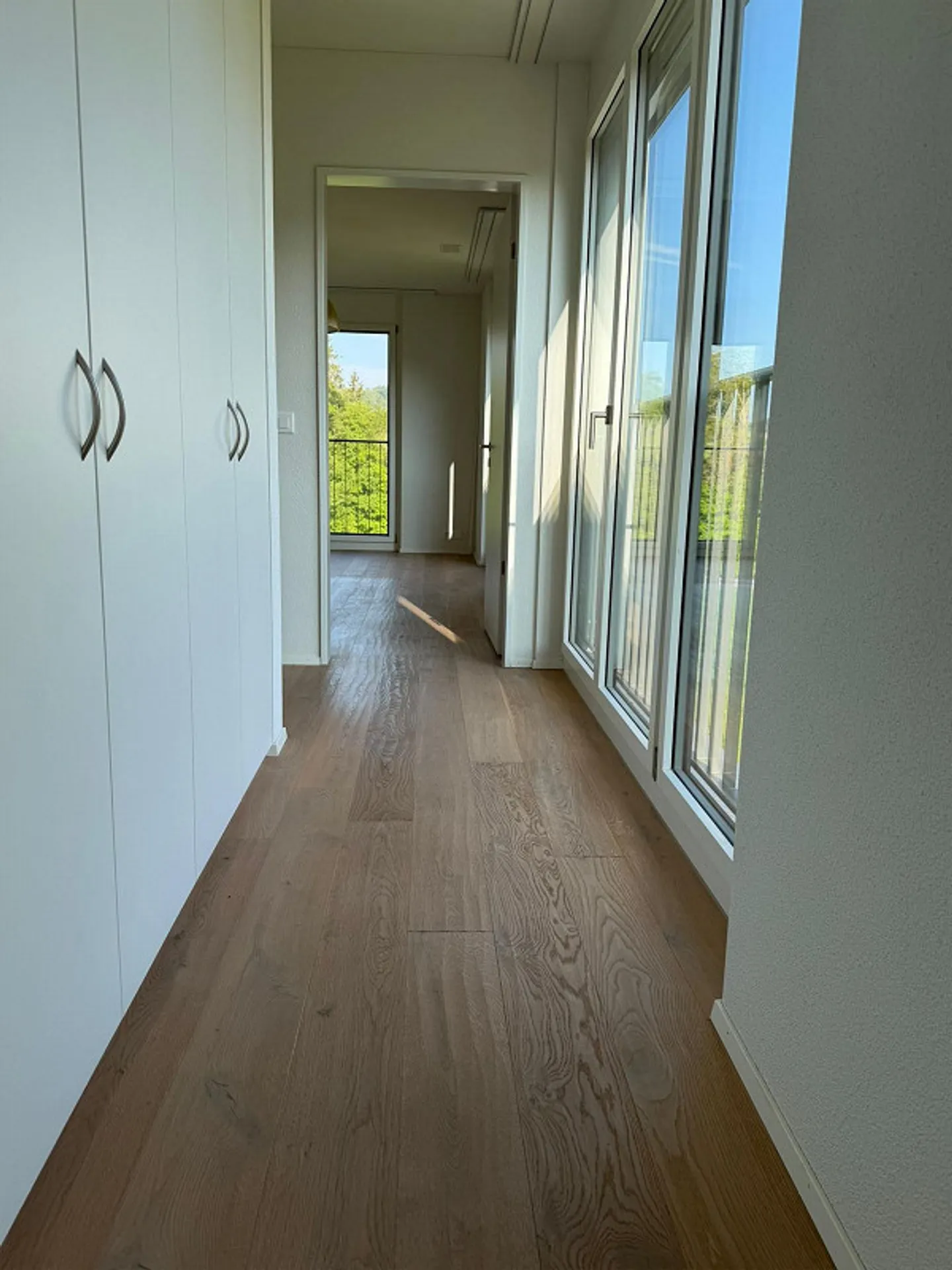 Appartement moderne de 4,5 pièces avec finition de haute qualité à Aesch ZH - Photo 5 sur 7