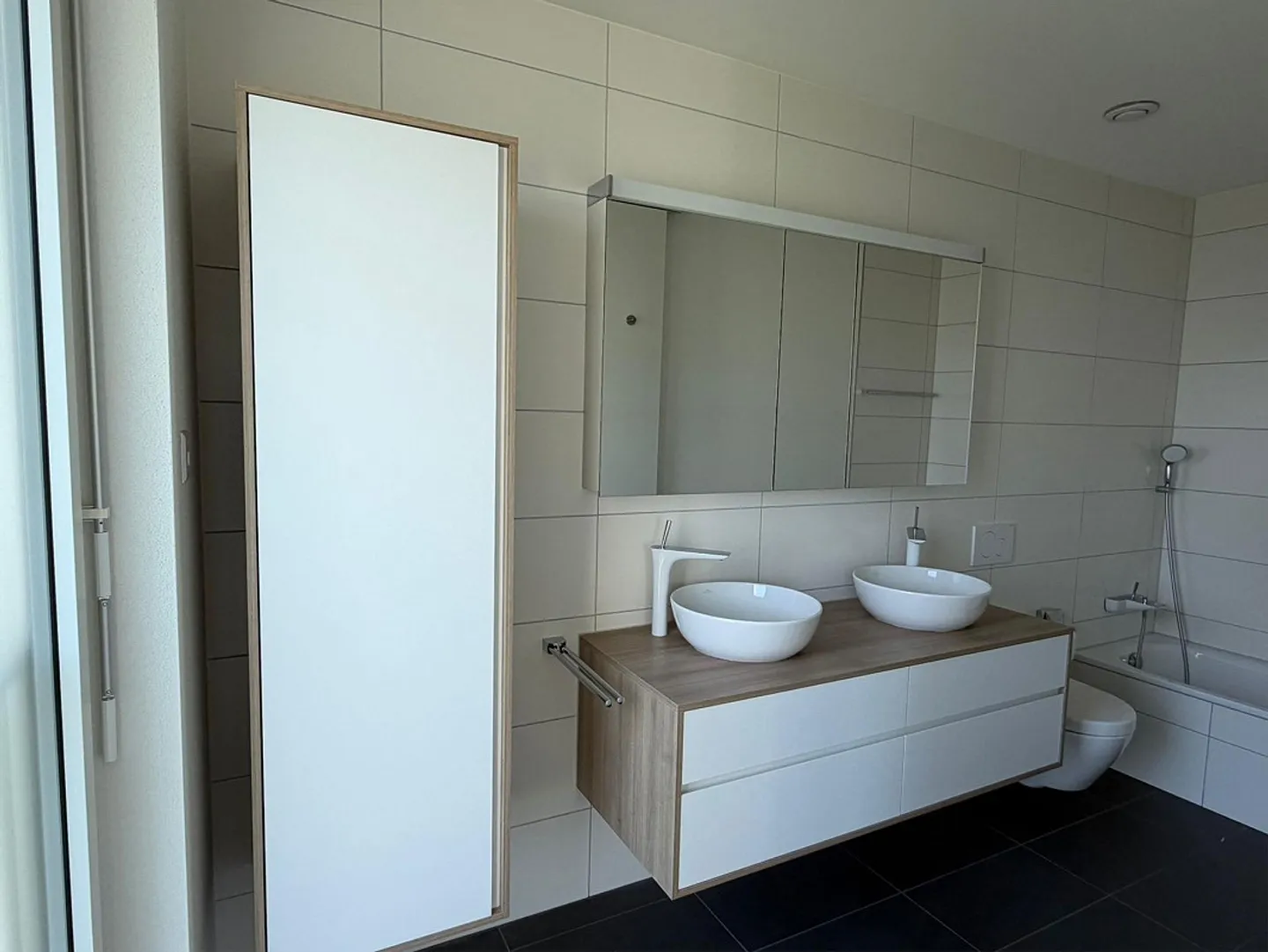 Appartement moderne de 4,5 pièces avec finition de haute qualité à Aesch ZH - Photo 6 sur 7