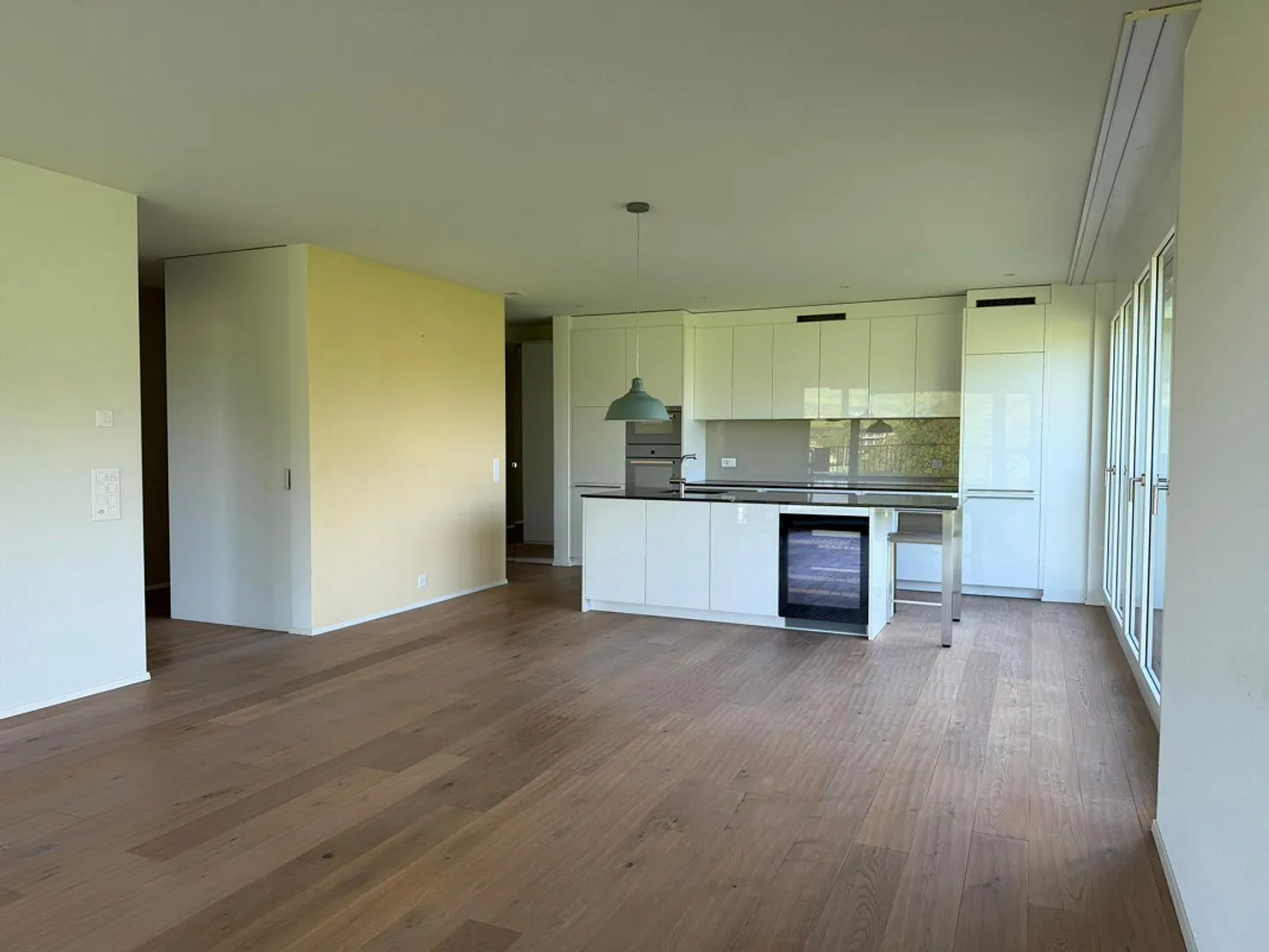 Appartement moderne de 4,5 pièces avec finition de haute qualité à Aesch ZH - Photo 1 sur 7