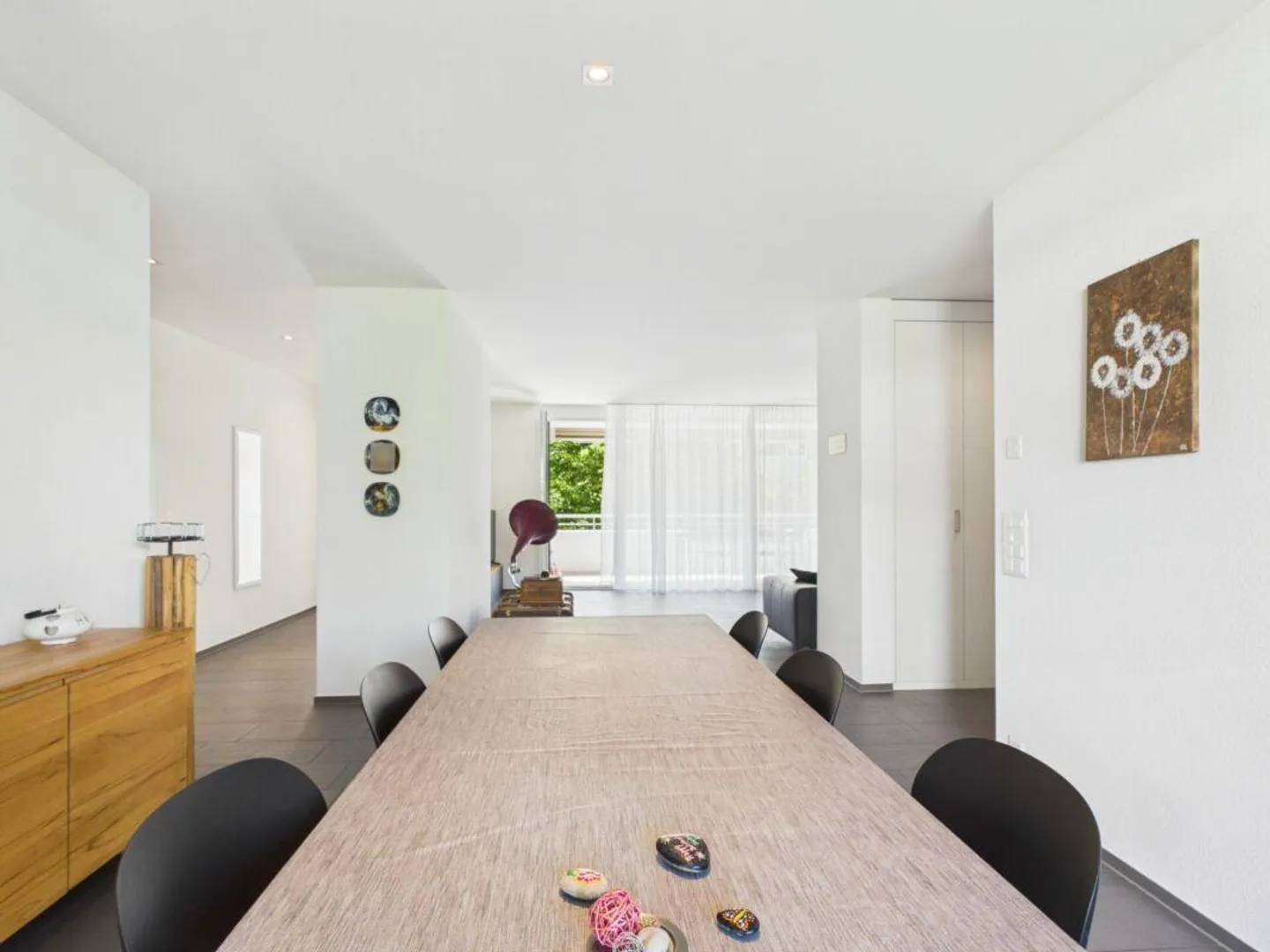 Geräumige Wohnung mit Balkonen - Foto 6 von 20