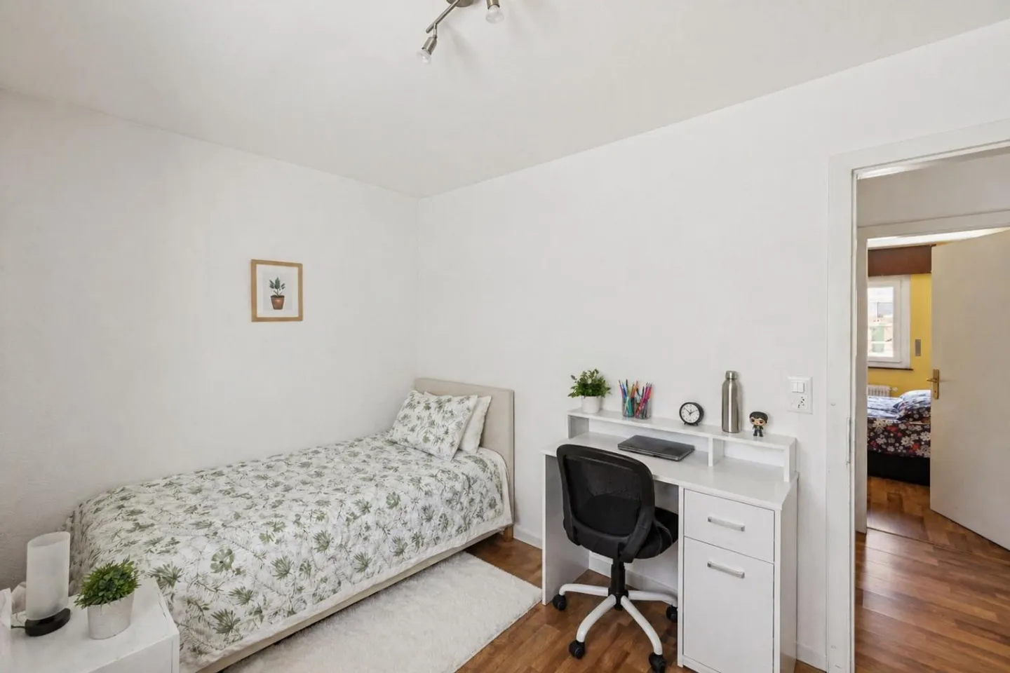 3.5 Room Apartment - Photo 4 of 7