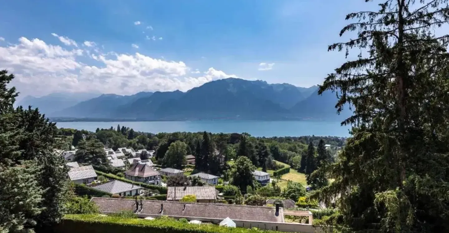 Dachgeschosswohnung mit Seeblick - Foto 1 von 9