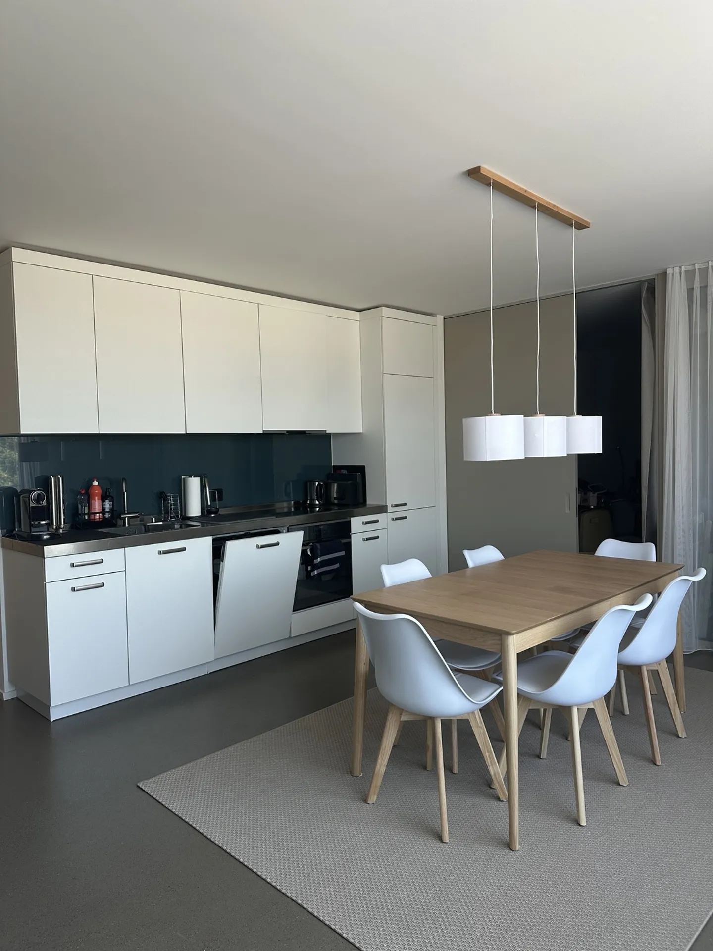 APPARTEMENT 2½ PIÈCES À BASEL - GUNDELDINGEN, MEUBLÉ, TEMPORAIRE - Photo 1 sur 7
