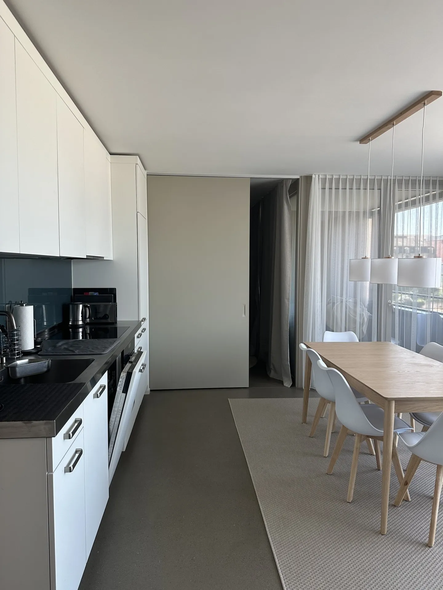 APPARTEMENT 2½ PIÈCES À BASEL - GUNDELDINGEN, MEUBLÉ, TEMPORAIRE - Photo 4 sur 7
