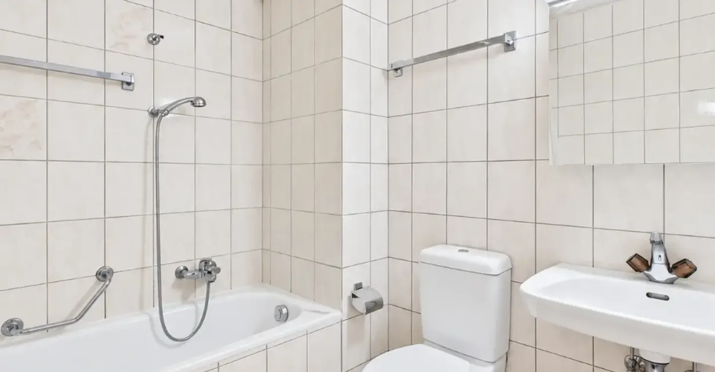 Dachgeschosswohnung mit Seeblick - Foto 8 von 9