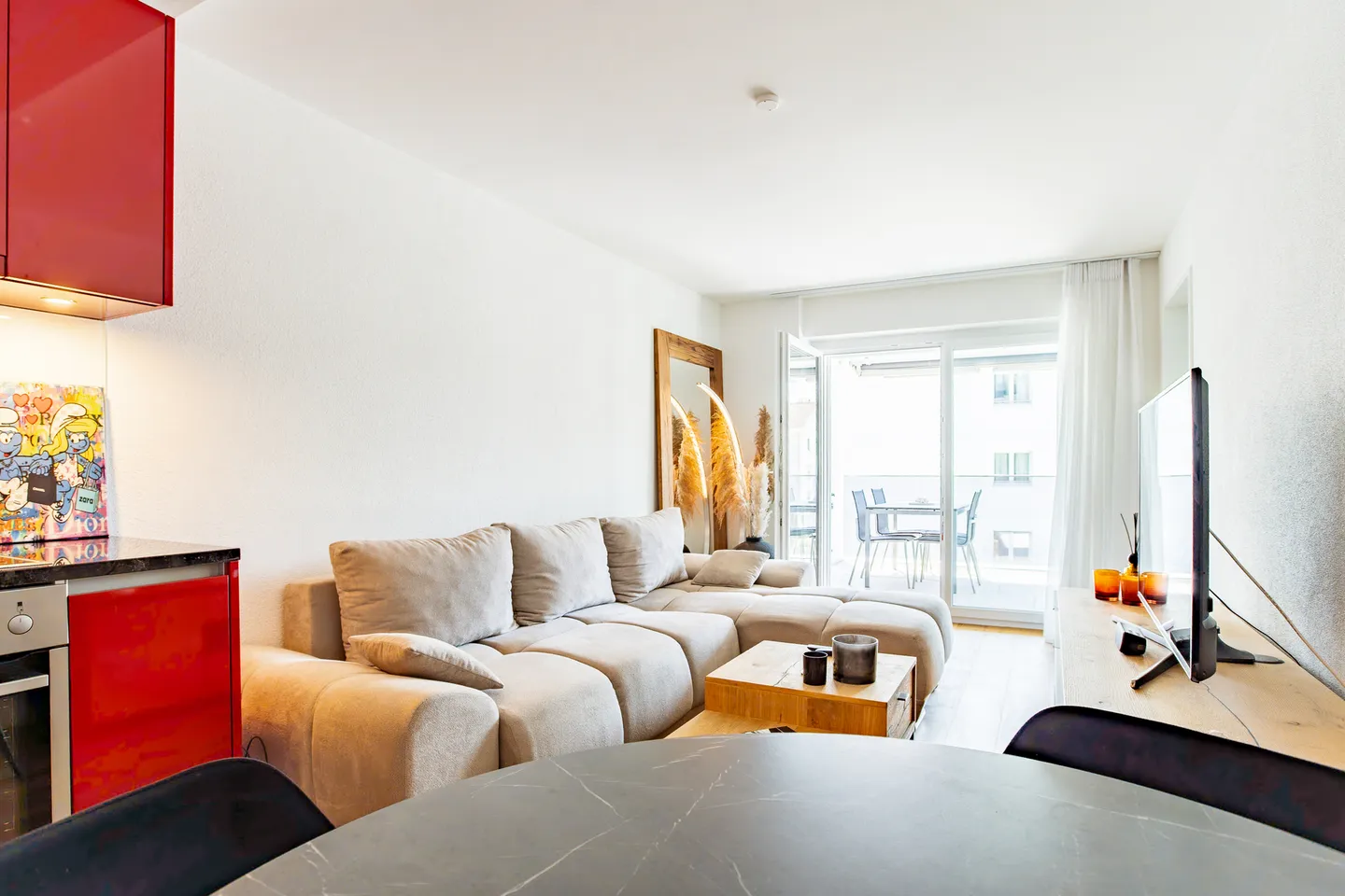 Completely renovated 2.5-room apartment with large balcony - Photo 1 of 9