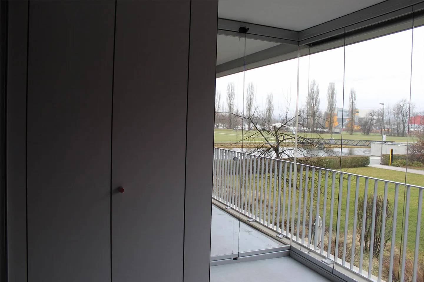 Appartement de 4,5 pièces au bord du lac dans un standard de propriété - Photo 7 sur 14