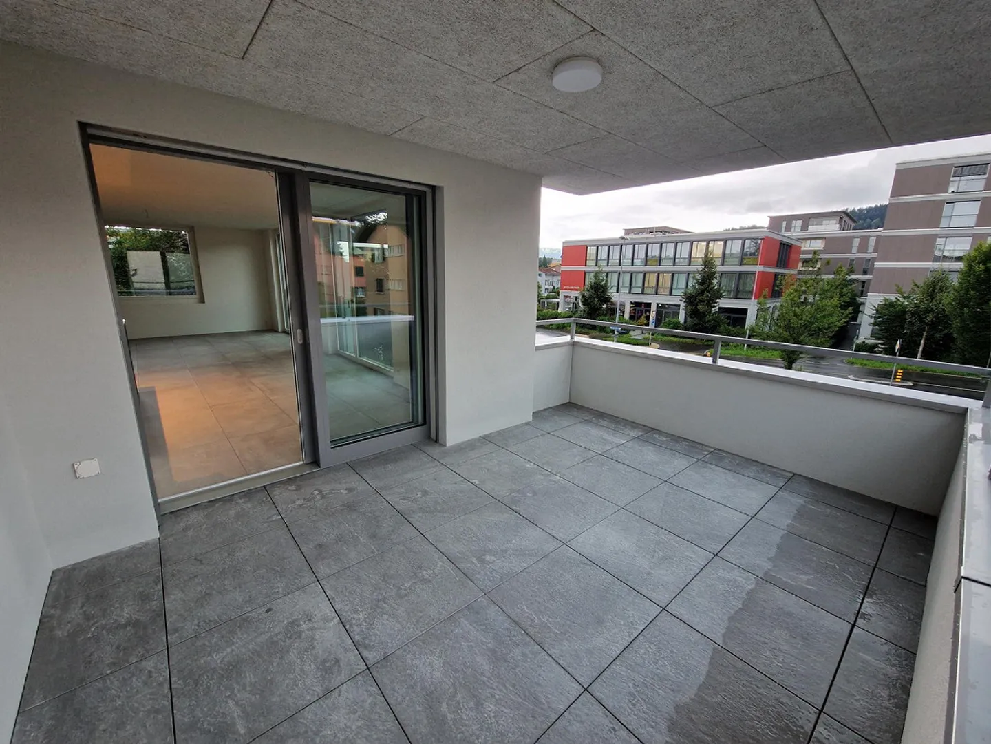 Location d'un spacieux appartement designer de 2,5 pièces dans le Rotkreuz-Risch fiscalement avantageux - Photo 5 sur 15