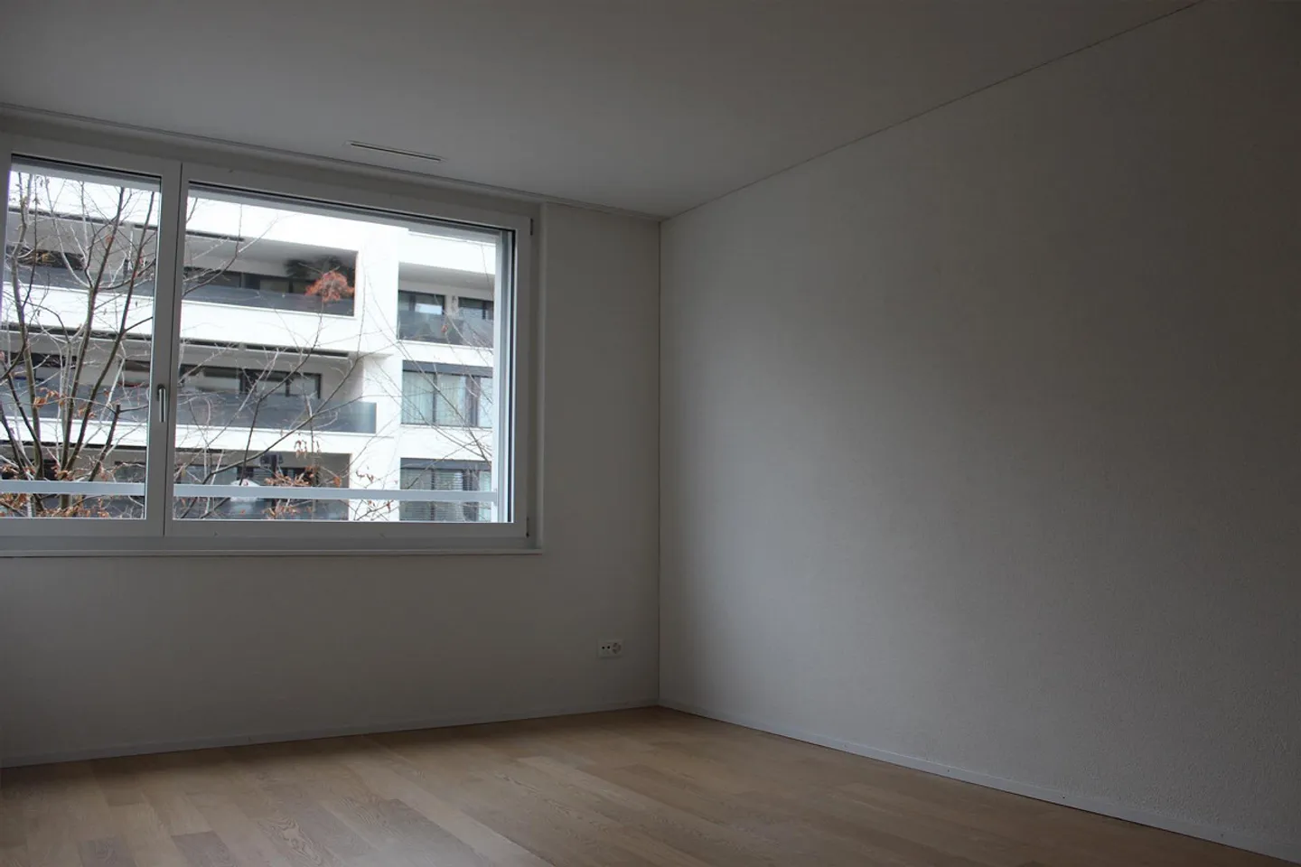Appartement de 4,5 pièces au bord du lac dans un standard de propriété - Photo 12 sur 14