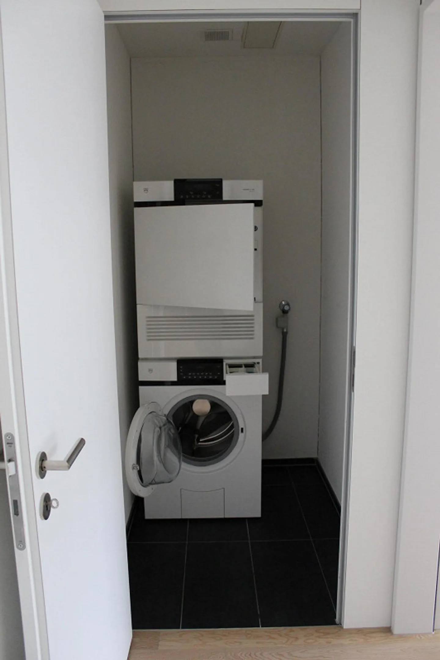 Appartement de 4,5 pièces au bord du lac dans un standard de propriété - Photo 13 sur 14