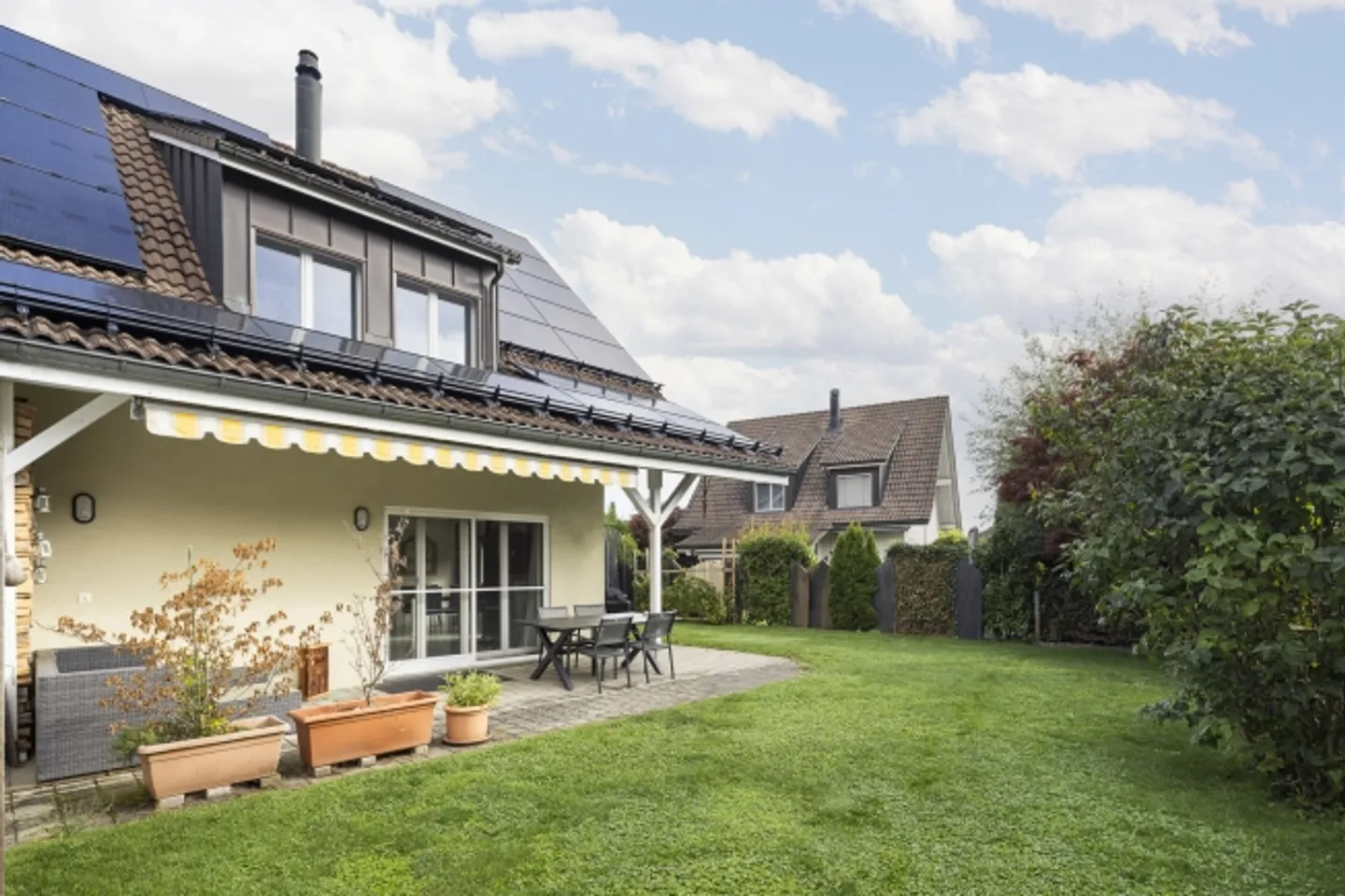 «Wunderschöne Familienoase an ruhiger Lage über dem Nebelmeer» - Foto 3 von 15