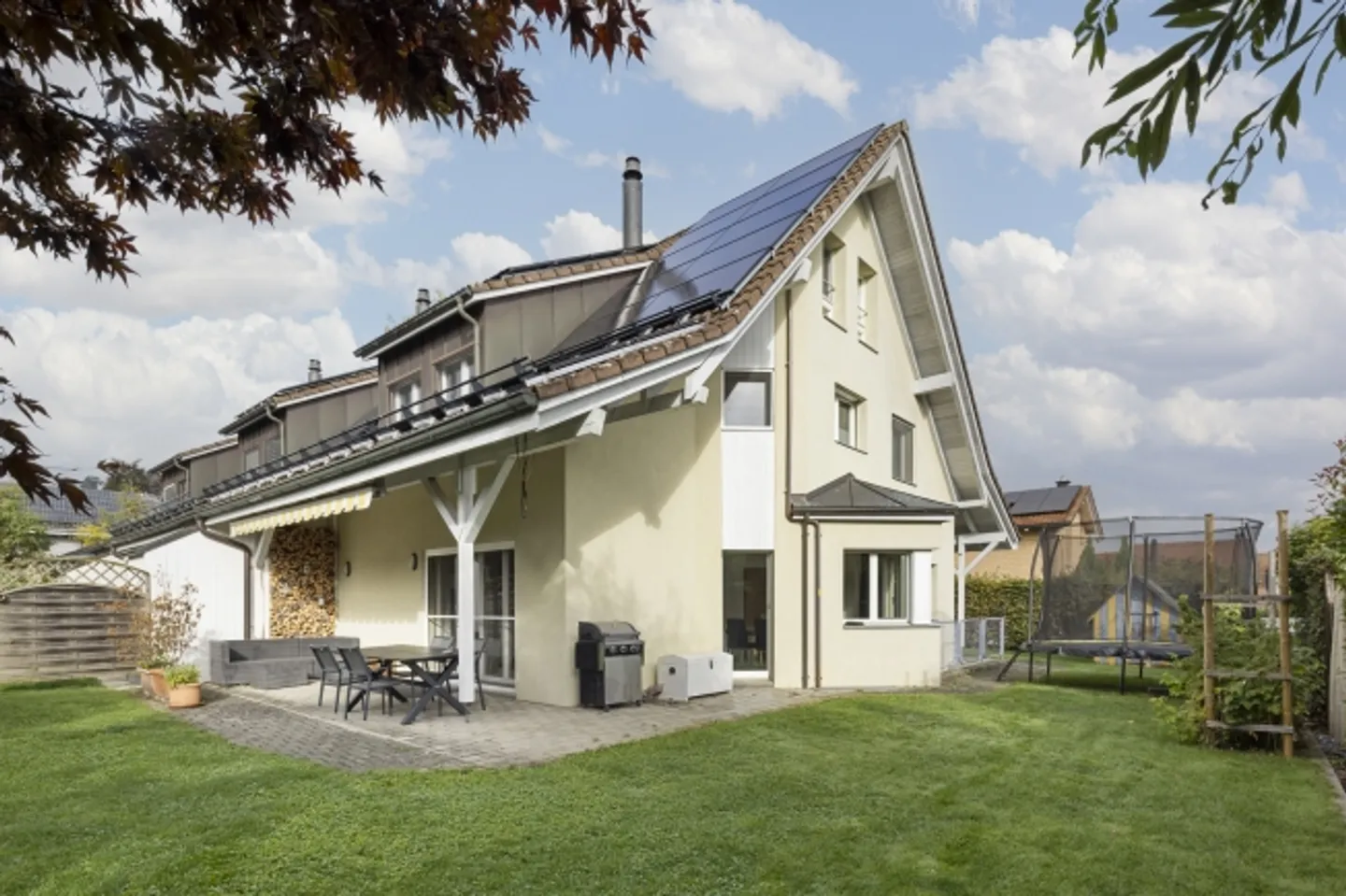 «Wunderschöne Familienoase an ruhiger Lage über dem Nebelmeer» - Foto 1 von 15