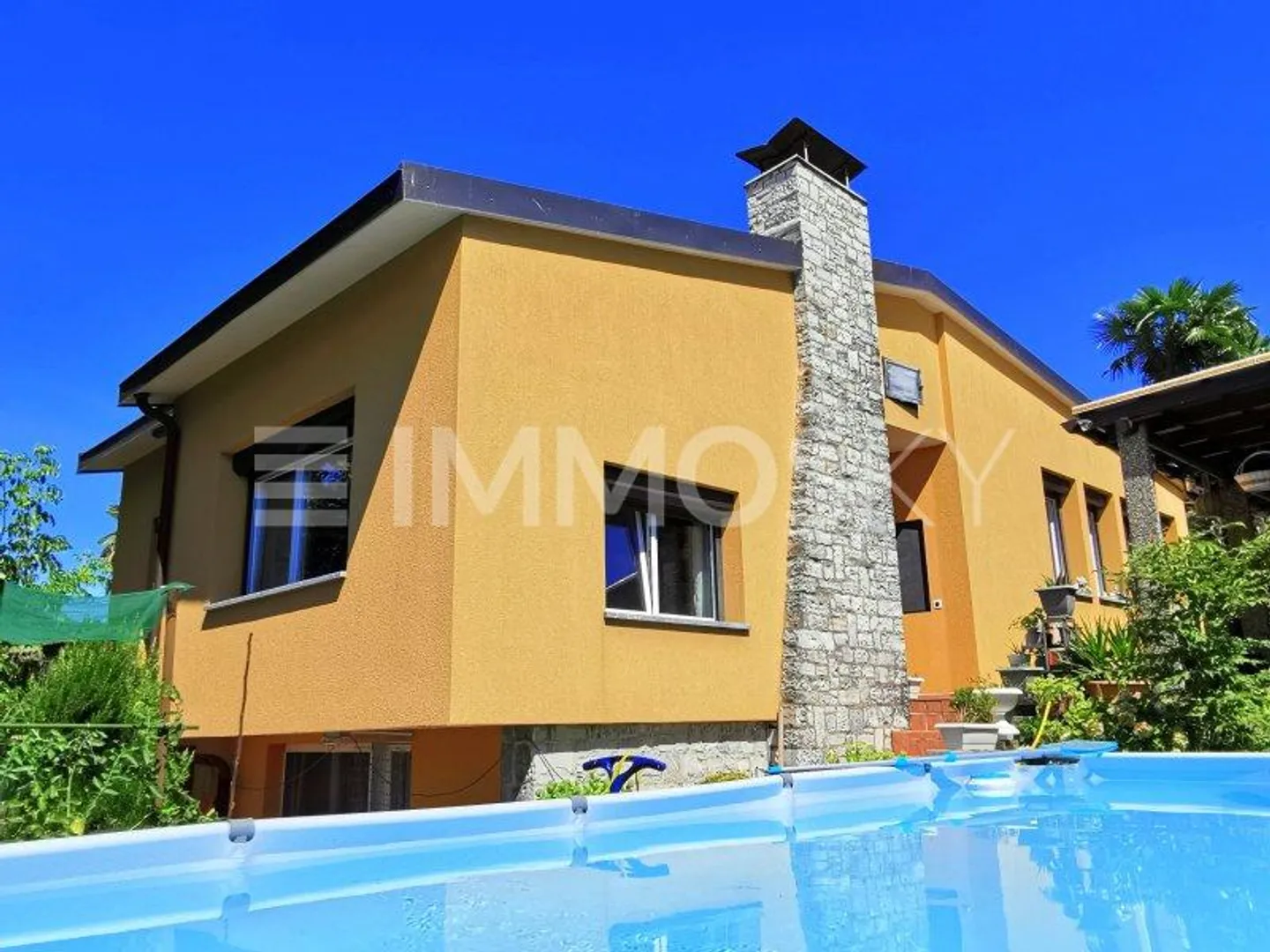 Sonnige Villa in Schulnähe mit großem bebaubarem Garten - Foto 1 von 6