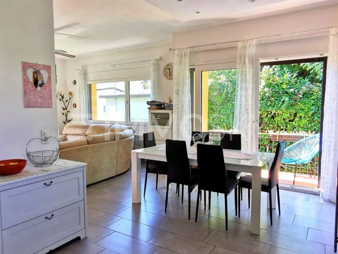 Sonnige Villa in Schulnähe mit großem bebaubarem Garten - Foto 2 von 6