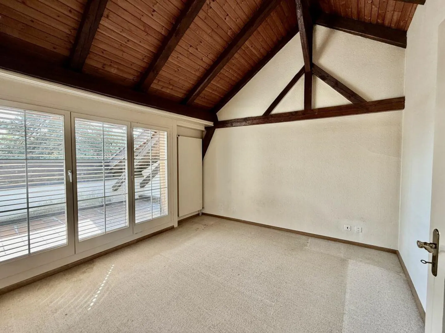 Multi-family house with gastronomy share in a central location - Photo 4 of 10