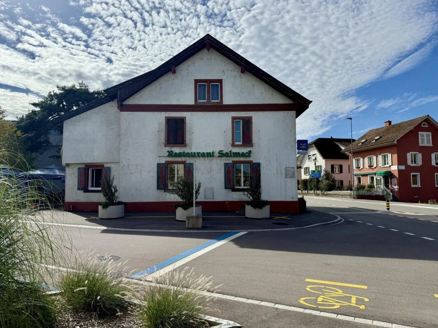 Multi-family house with gastronomy share in a central location - Photo 10 of 10