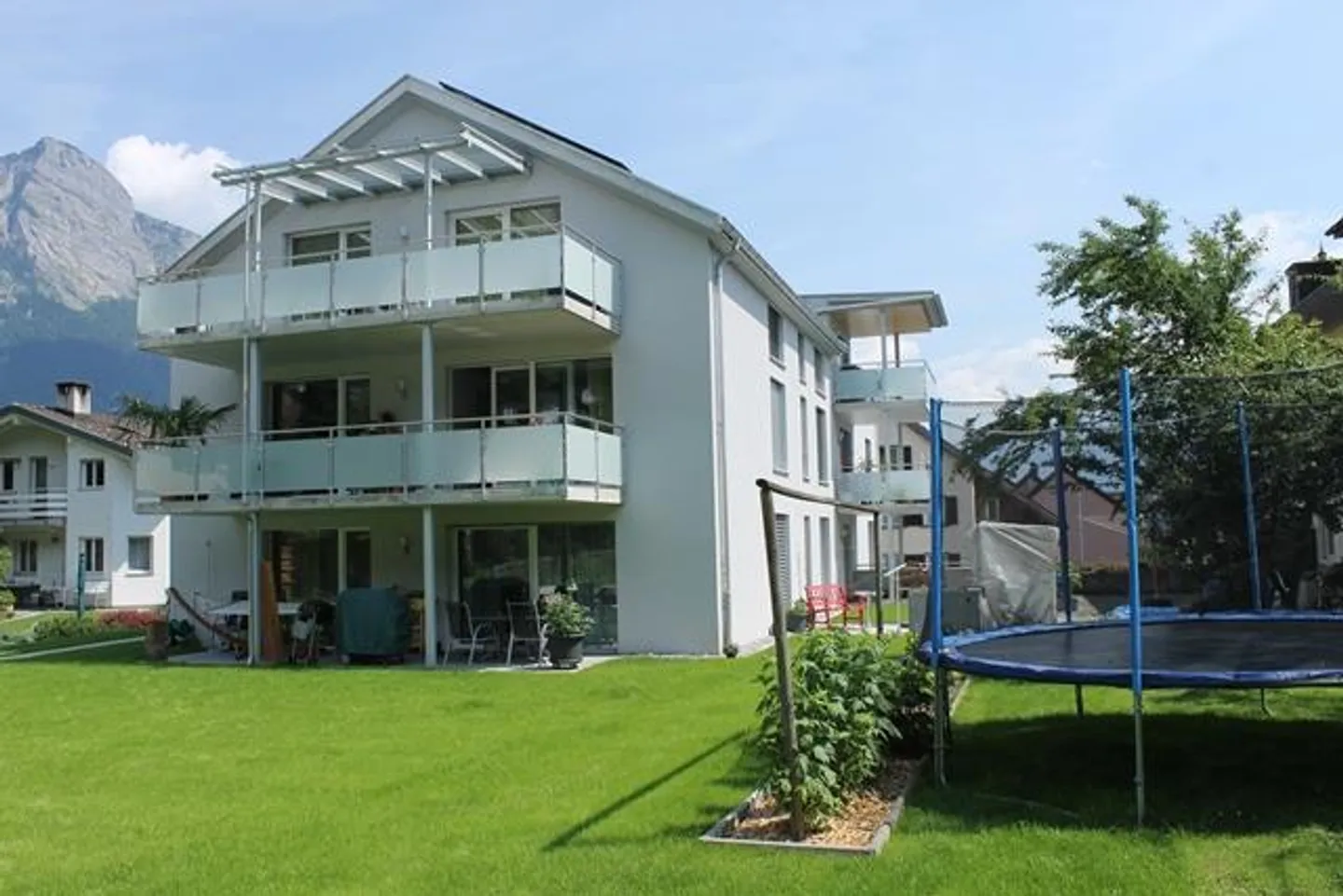 Bright 4.5-room apartment with generous layout - Photo 1 of 9