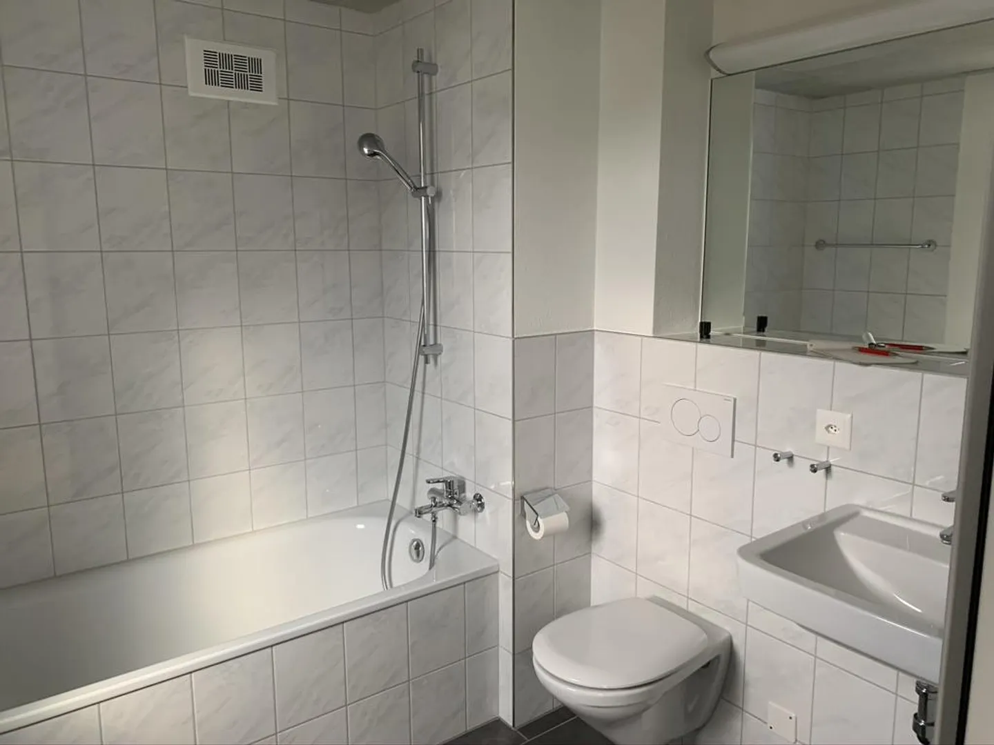 Bright 4.5-room apartment with generous layout - Photo 7 of 9