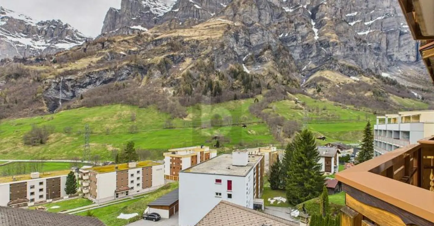 Elegant Living in a Wonderful Mountain World - Photo 1 of 6