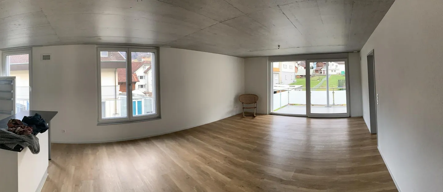 Bright 4.5-room apartment with generous layout - Photo 3 of 9