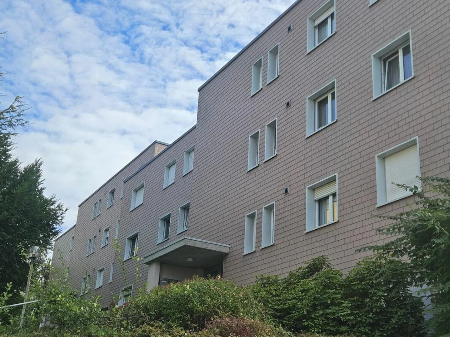 Moderne Wohnung mit grossem Balkon - Foto 1 von 13